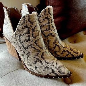 Steve Madden Alyse booties